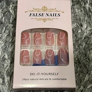 Wave DYI Press on Nails NWT